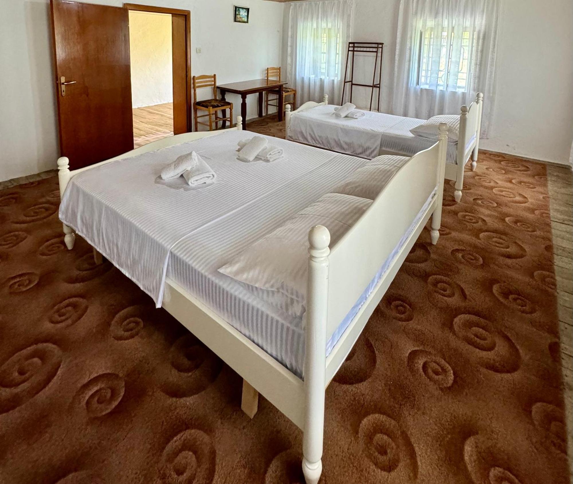 Guest House Noku Koman 外观 照片